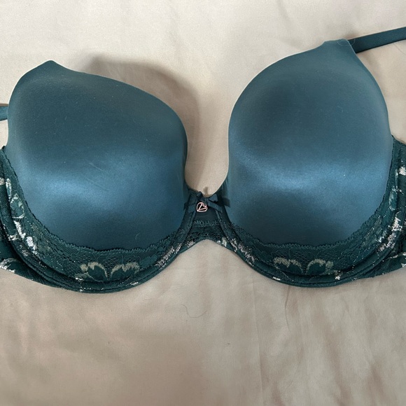 VS Green Bra (34DD) - Picture 2 of 4